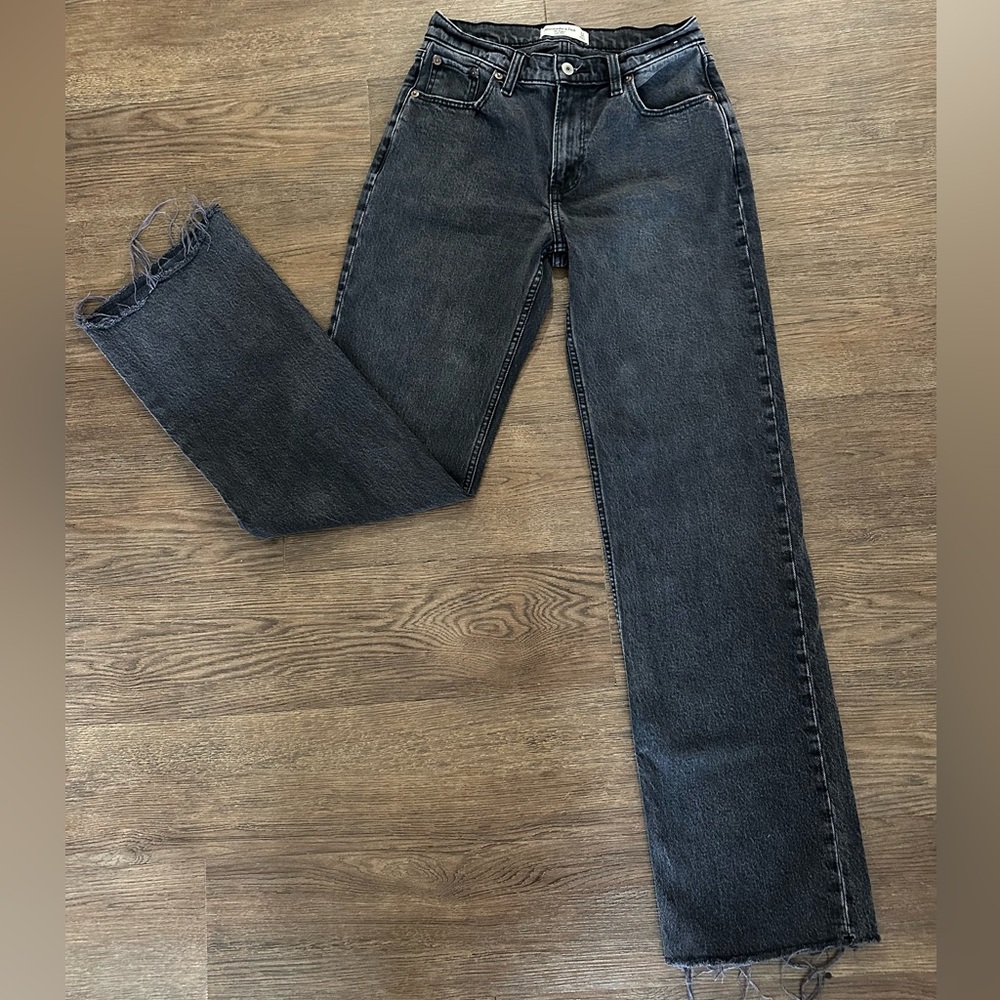Abercrombie Low-Rise Baggy Jeans